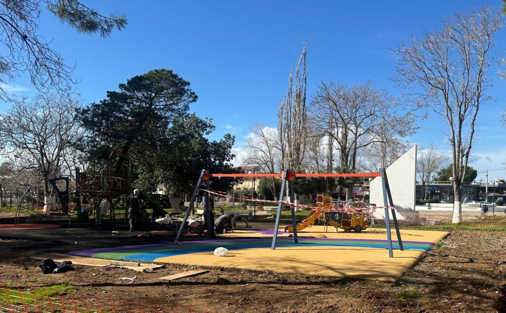 Εύβοια: Στην τελική ευθεία η ανακατασκευή της παιδικής χαράς δίπλα στο Δημαρχείο Ερέτριας