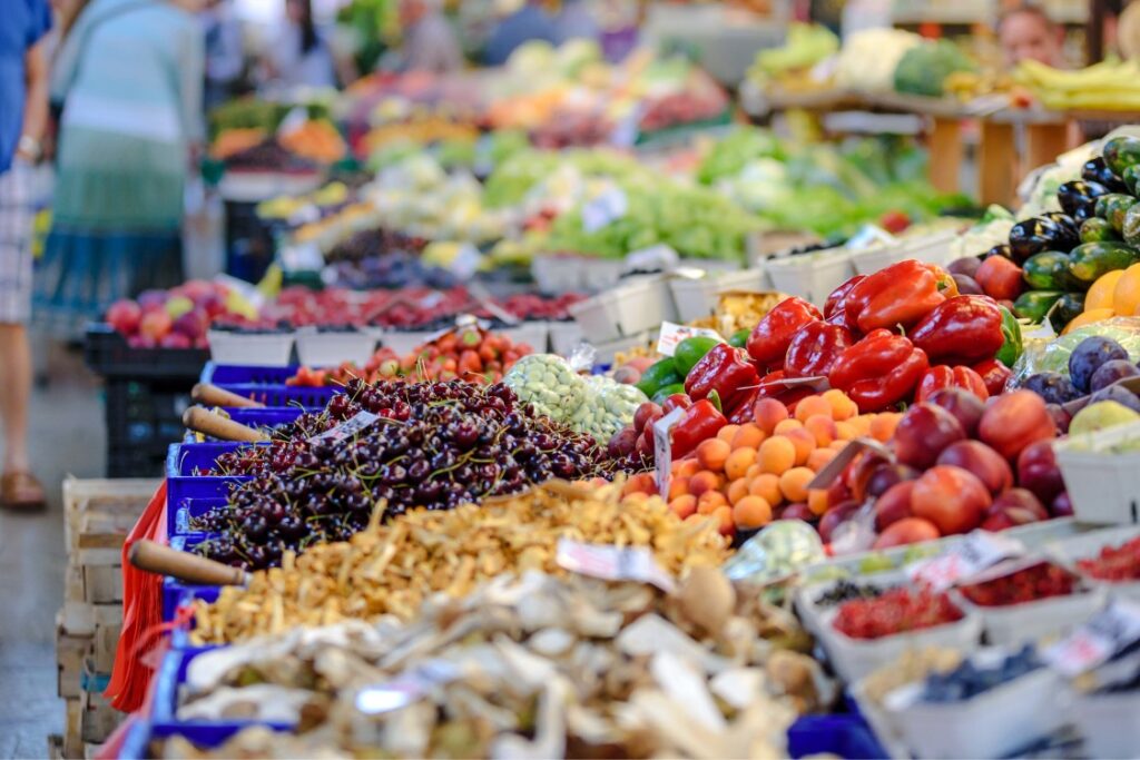 Νέες άδειες για λαϊκές αγορές στη Στερεά Ελλάδα – Ξεκινά η επαναπροκήρυξη 471 θέσεων παραγωγών